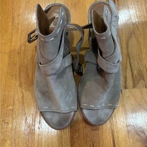 Stylish Gray Suede Women's Open Toe shoes